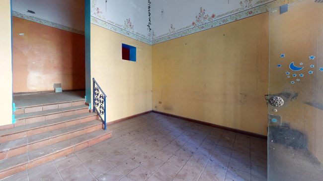 Locale commerciale in vendita