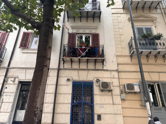 Locale commerciale in vendita