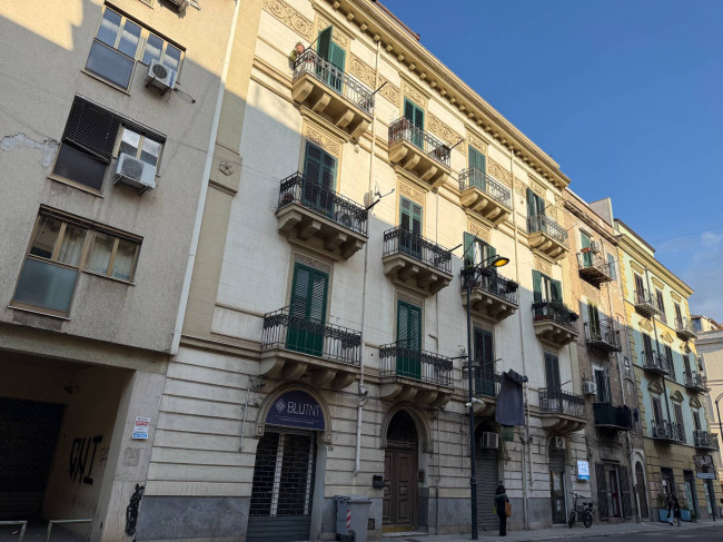 Locale commerciale in vendita