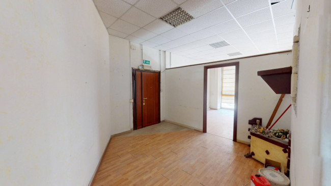 Locale commerciale in vendita