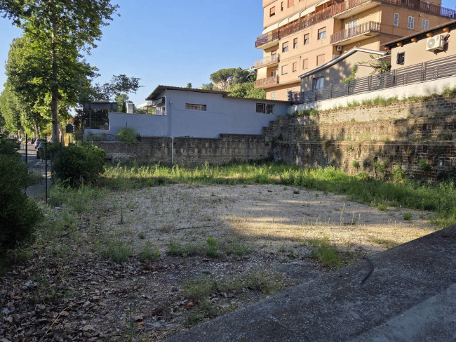 Terreno edificabile in affitto
