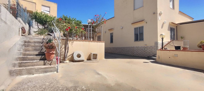Casa Indipendente in vendita