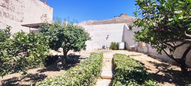 Casa Indipendente in vendita