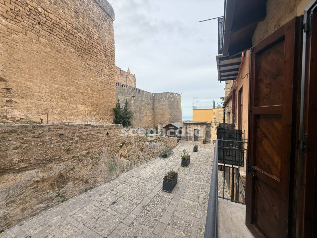 Stabile/Palazzo in vendita