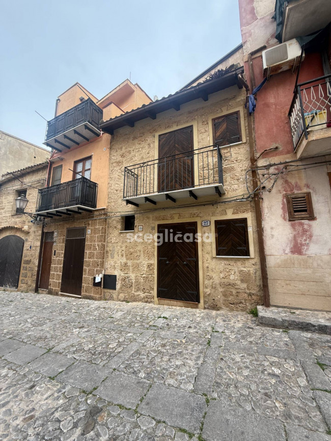 Stabile/Palazzo in vendita