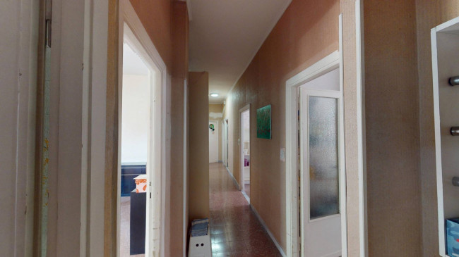 Pentalocale in vendita
