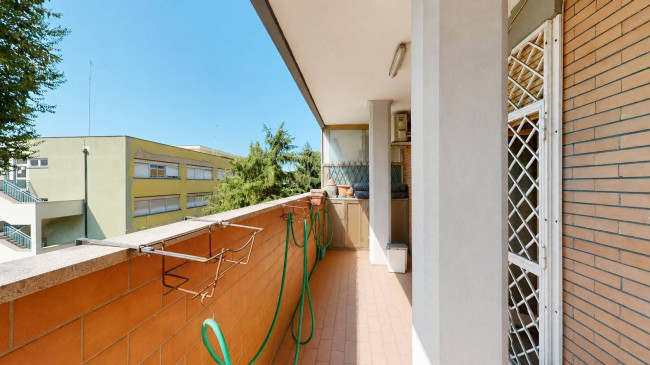 Pentalocale in vendita
