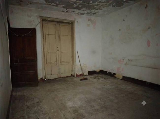 Stabile/Palazzo in vendita