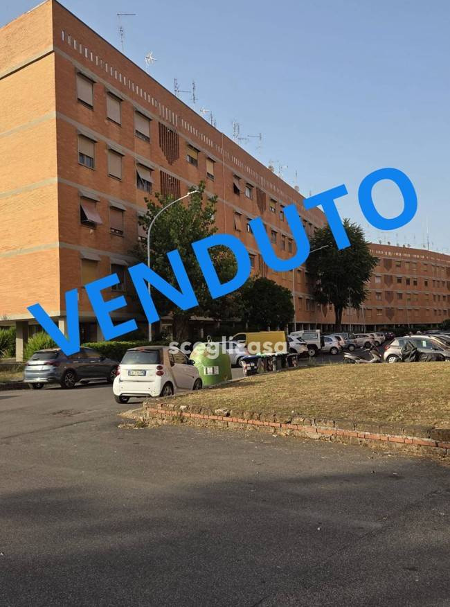 Pentalocale in vendita