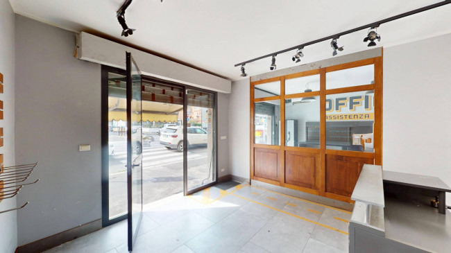 Locale commerciale in affitto