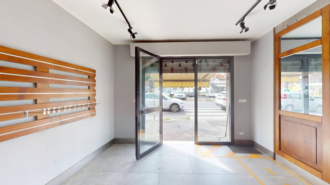 Locale commerciale in affitto