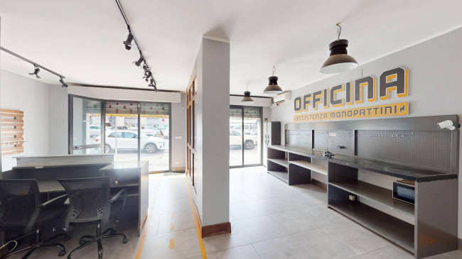 Locale commerciale in affitto