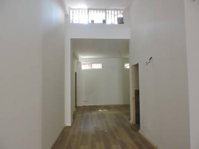 Locale commerciale in affitto