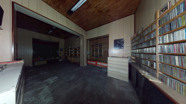 Locale commerciale in vendita