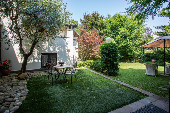 Villa in vendita a Gorle (BG)