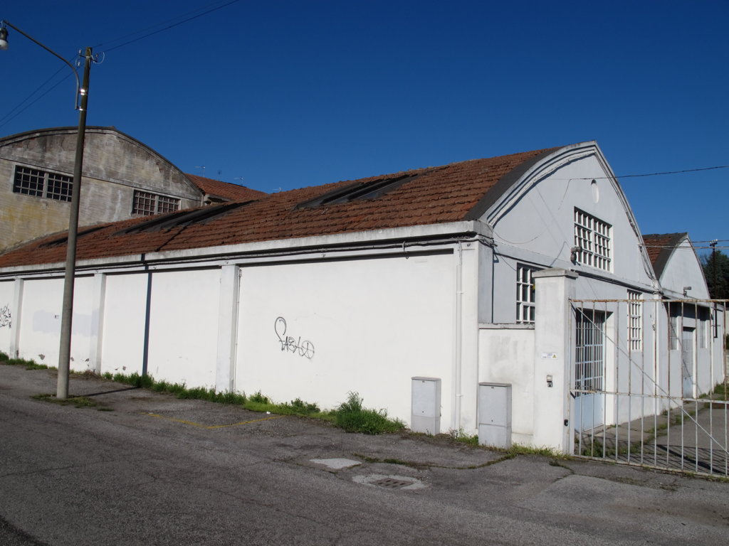 Capannone Commerciale FERRARA vendita  Fuori Mura - Zona Nord-Ovest  PROGETTO CASA FERRARA