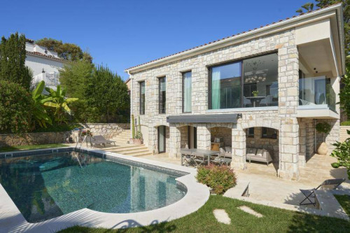 Villa for Sale in Roquebrune-Cap-Martin