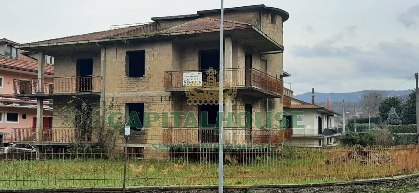 Villa in Vendita in Via Casa Forte 17 a Montoro - 330mq 