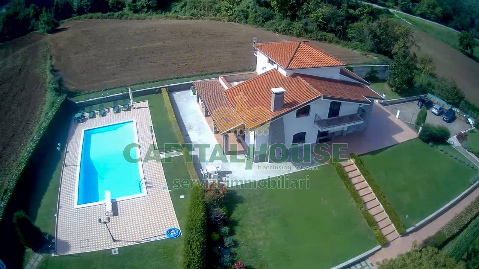 Villa in vendita a Castel Morrone (CE)