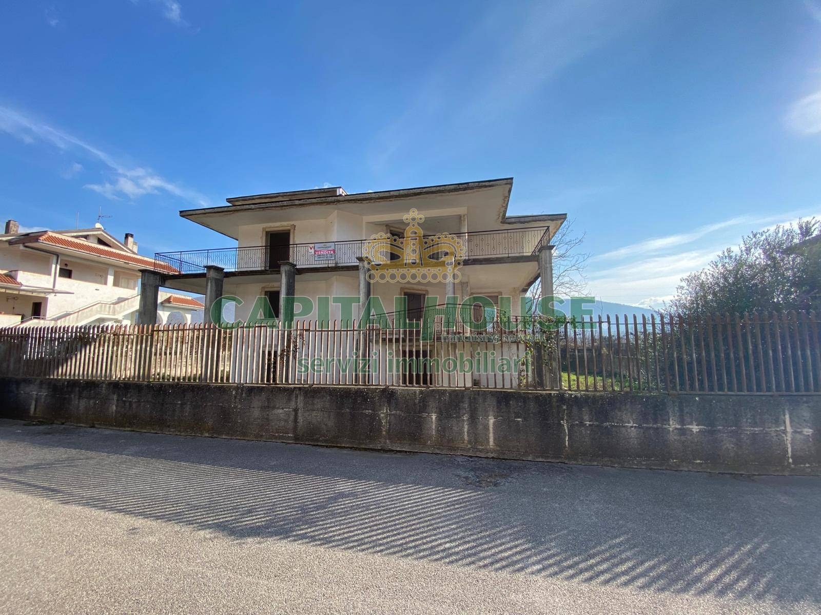 Villa in vendita a Mercato San Severino (SA)