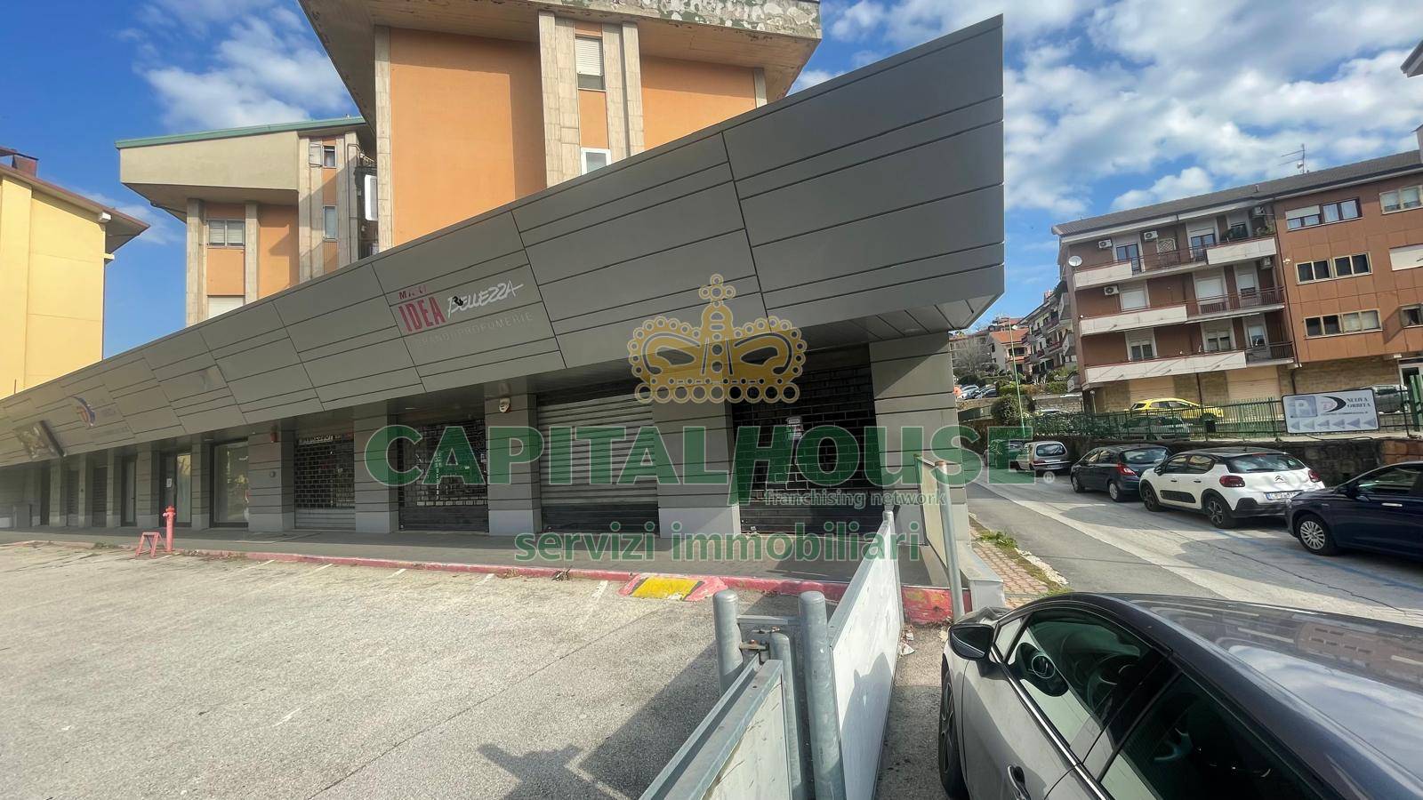 Fondo commerciale in vendita a Mercogliano (AV)