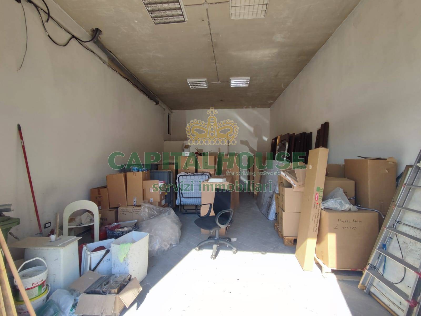 Fondo commerciale in affitto a Avellino (AV)