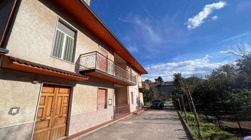 Casa semi-indipendente in vendita a Forino (AV)