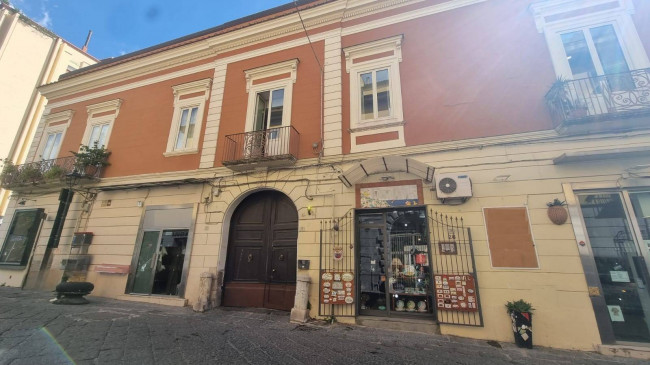 Casa semi-indipendente in vendita a Caserta (CE)