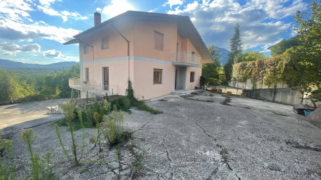 Villa in vendita a Capriglia Irpina (AV)