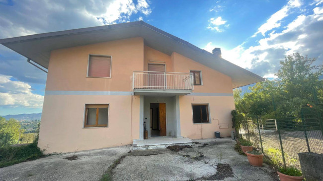 Villa in vendita a Capriglia Irpina (AV)