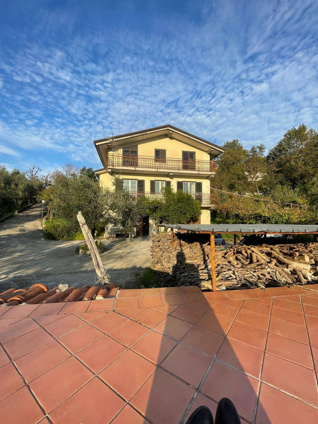 Villa in vendita a Capriglia Irpina (AV)