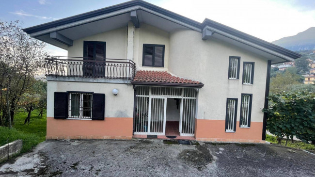 Villa in vendita a Capriglia Irpina (AV)