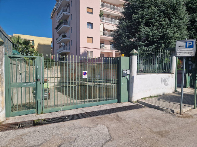 Fondo commerciale in vendita a San Benedetto, Caserta (CE)