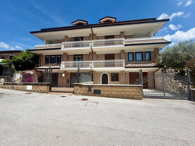 Villa bifamiliare