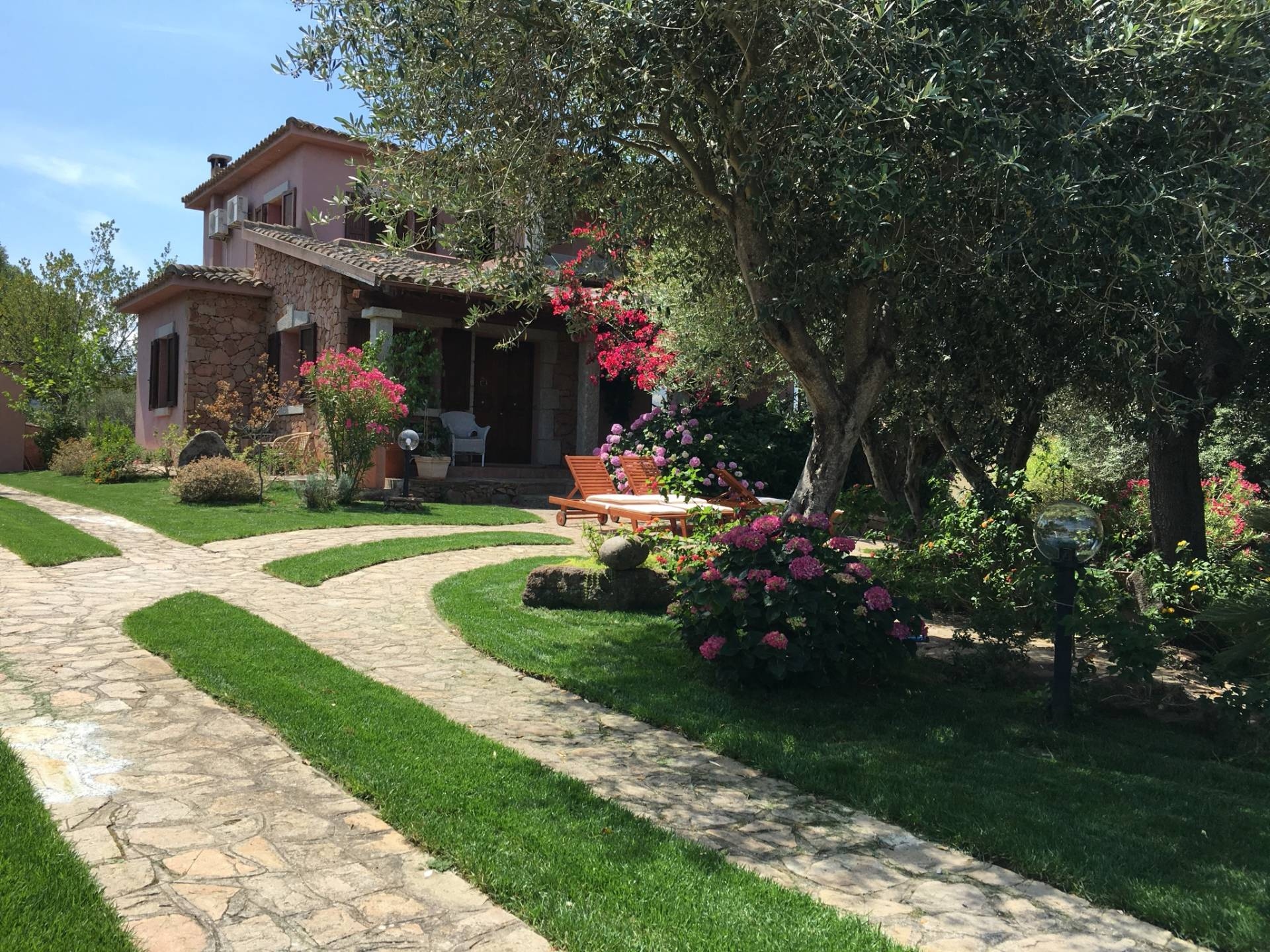 Villa LOIRI PORTO SAN PAOLO vendita    Coldwell Banker Immobiliare Costi&Partners
