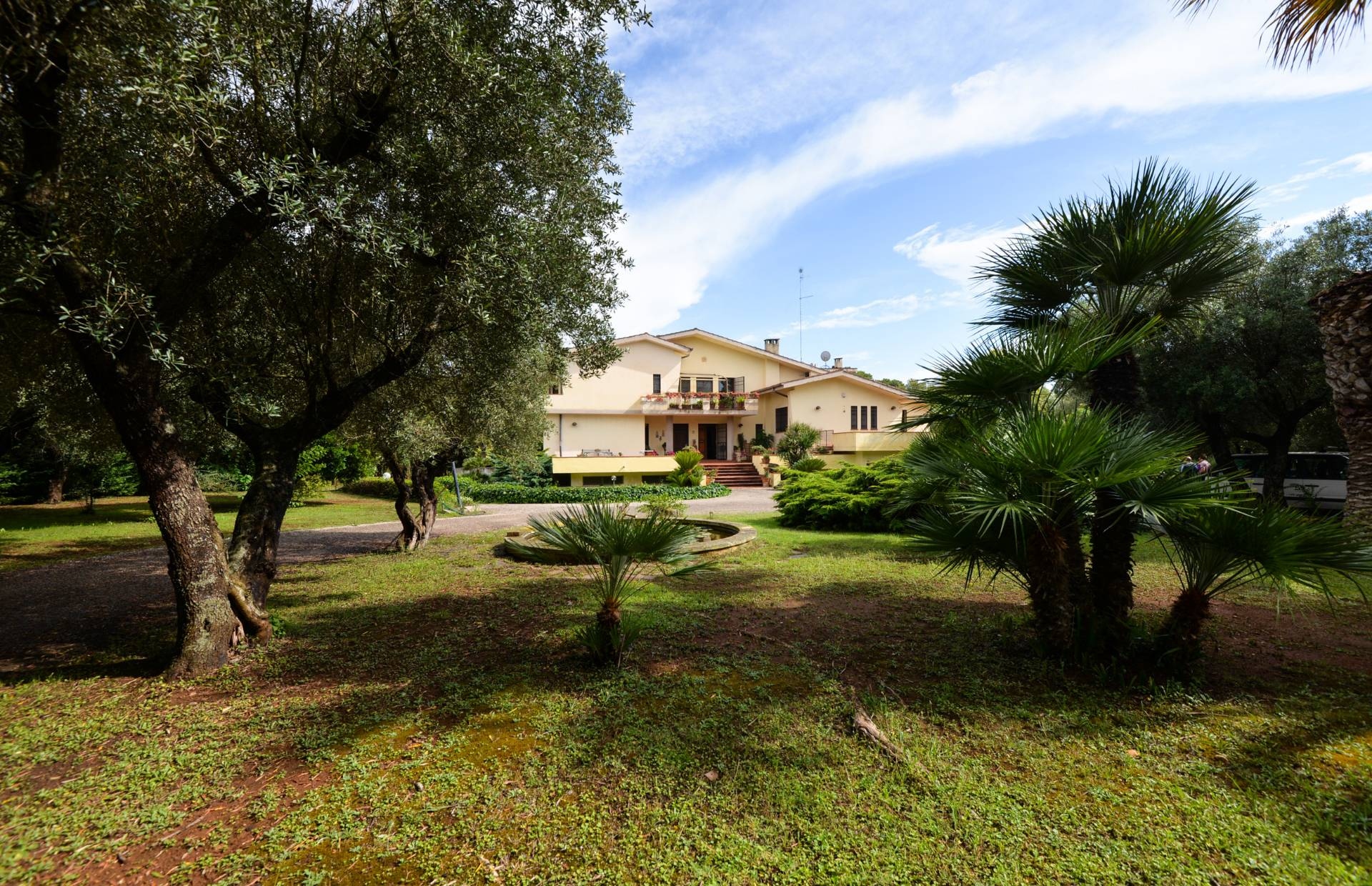 Villa LECCE vendita    Coldwell Banker Bodini International Real Estate