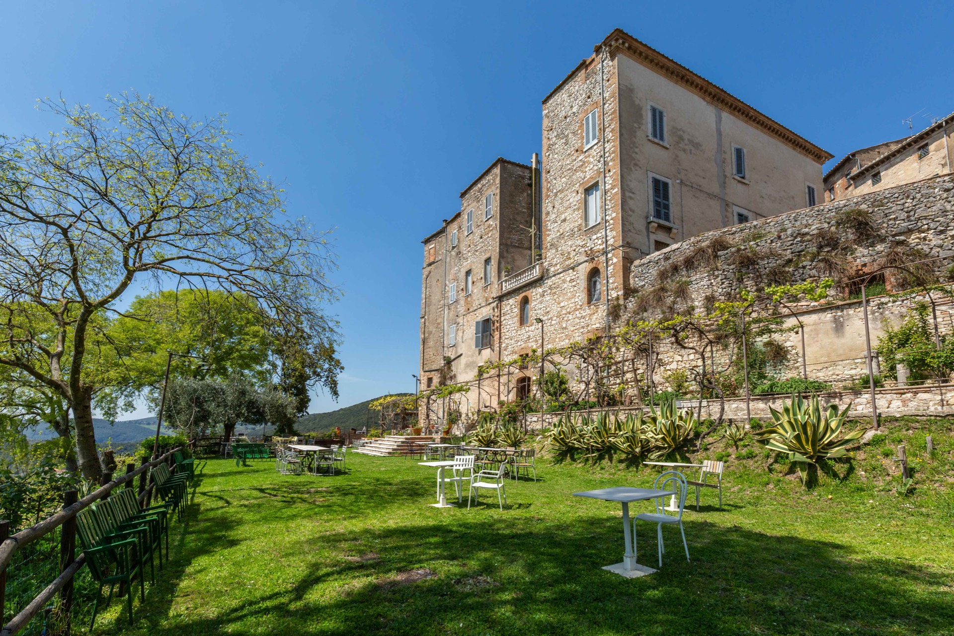 Stabile intero - Palazzo AMELIA vendita    Coldwell Banker Bodini International Real Estate