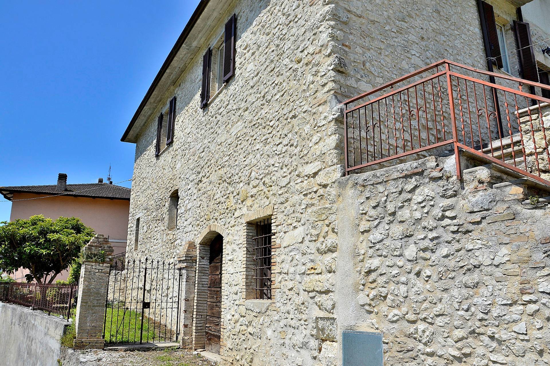 arrone vendita quart:  coldwell banker vlg solutions