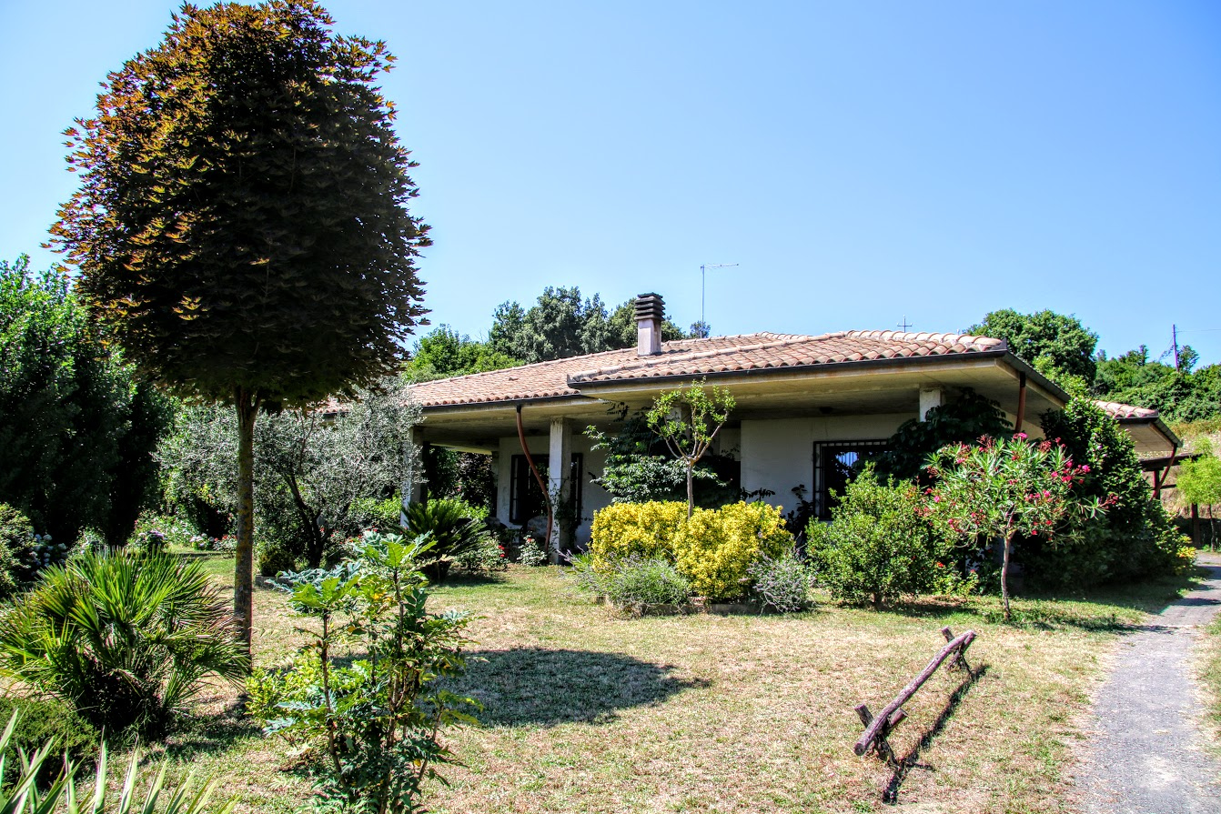 Villa GRADOLI vendita    Coldwell Banker Immobiliare NET/RE