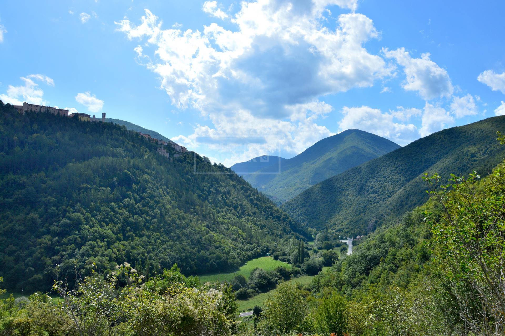 Rustico - Cascina CERRETO DI SPOLETO vendita  Borgo Cerreto  Coldwell Banker VLG Solutions