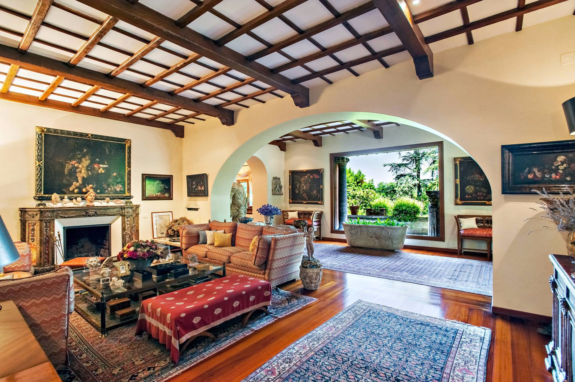 Villa ROMA vendita  Appia Antica  Coldwell Banker Bodini International Real Estate