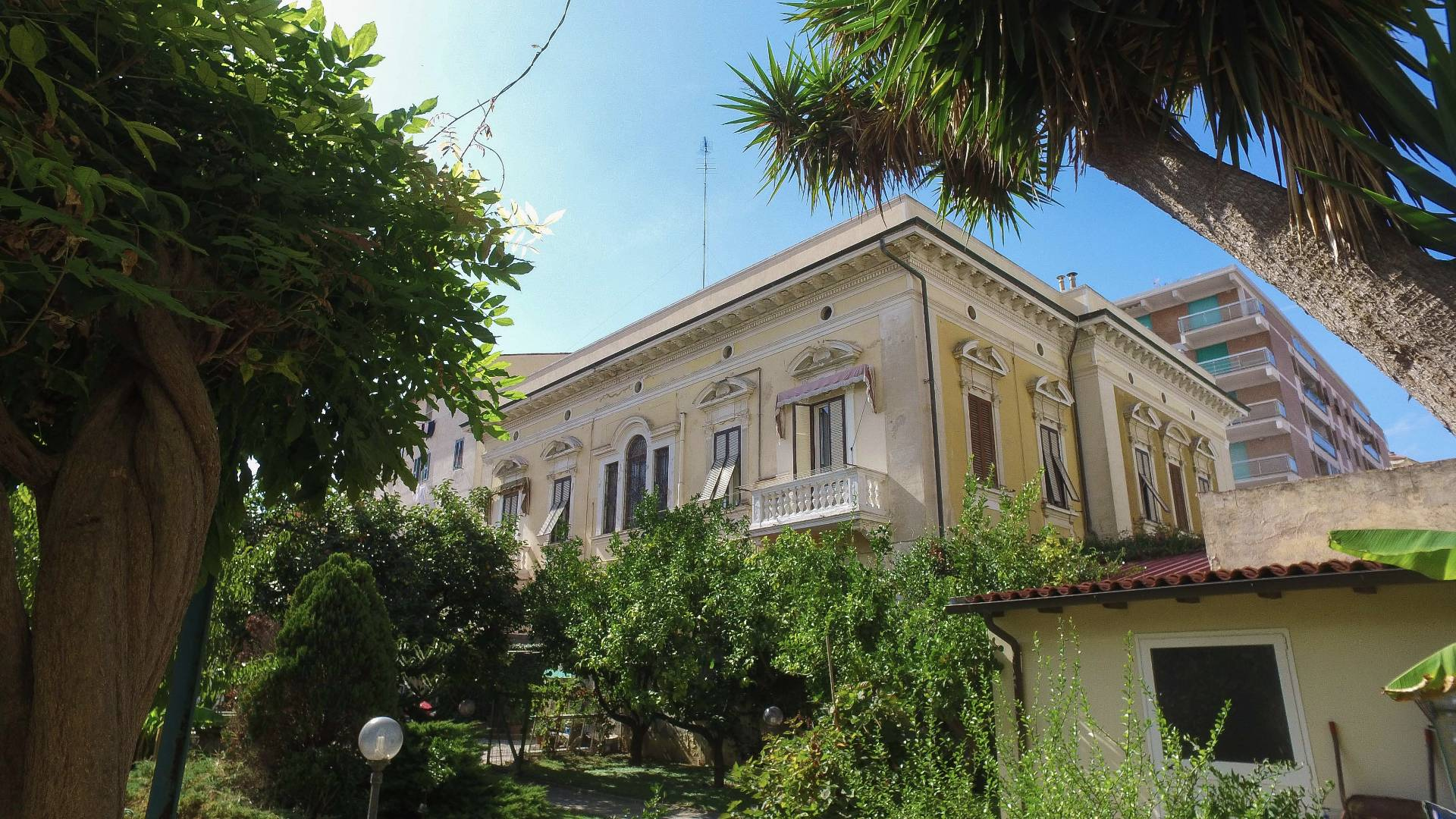 Villa LIVORNO vendita  Centro  Coldwell Banker Prime Properties