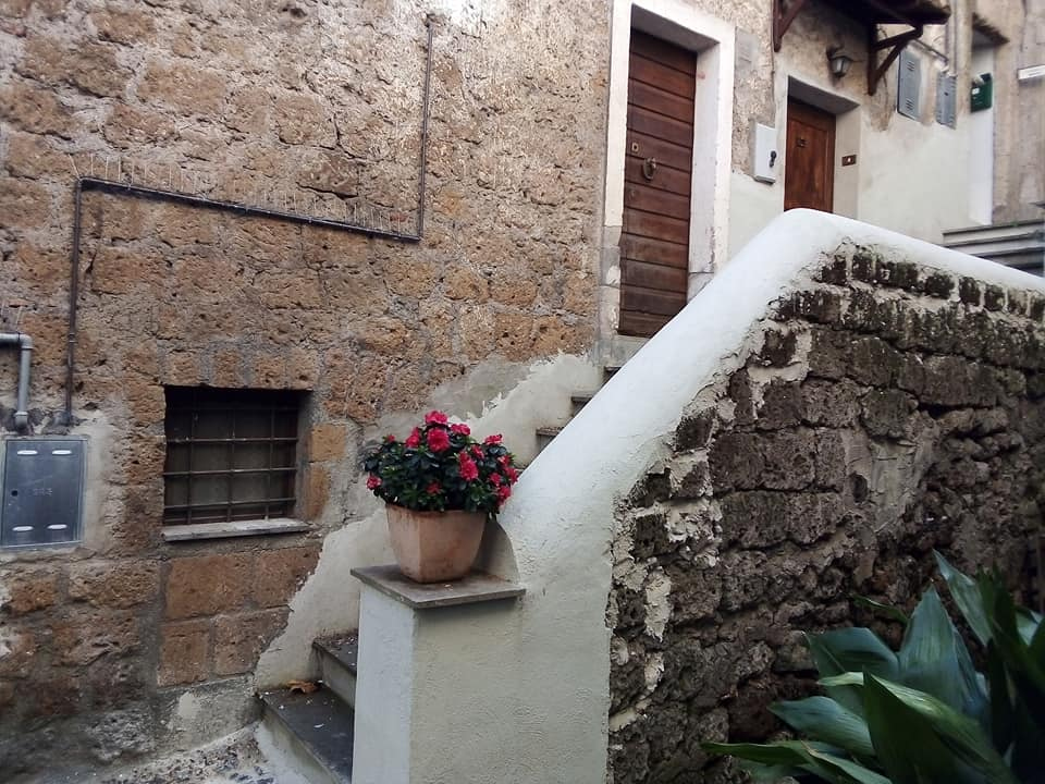 Appartamento indipendente in vendita a Sutri
