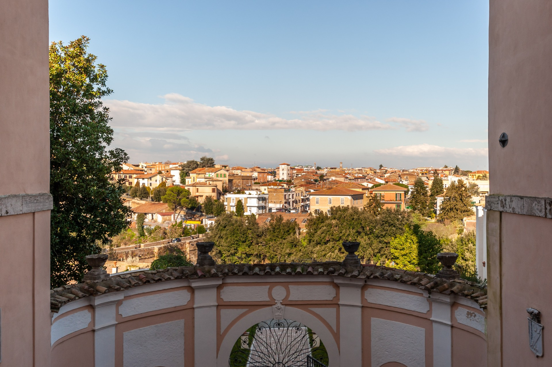 Stabile intero - Palazzo CIVITA CASTELLANA vendita  Centro Storico  Coldwell Banker Bodini International Real Estate