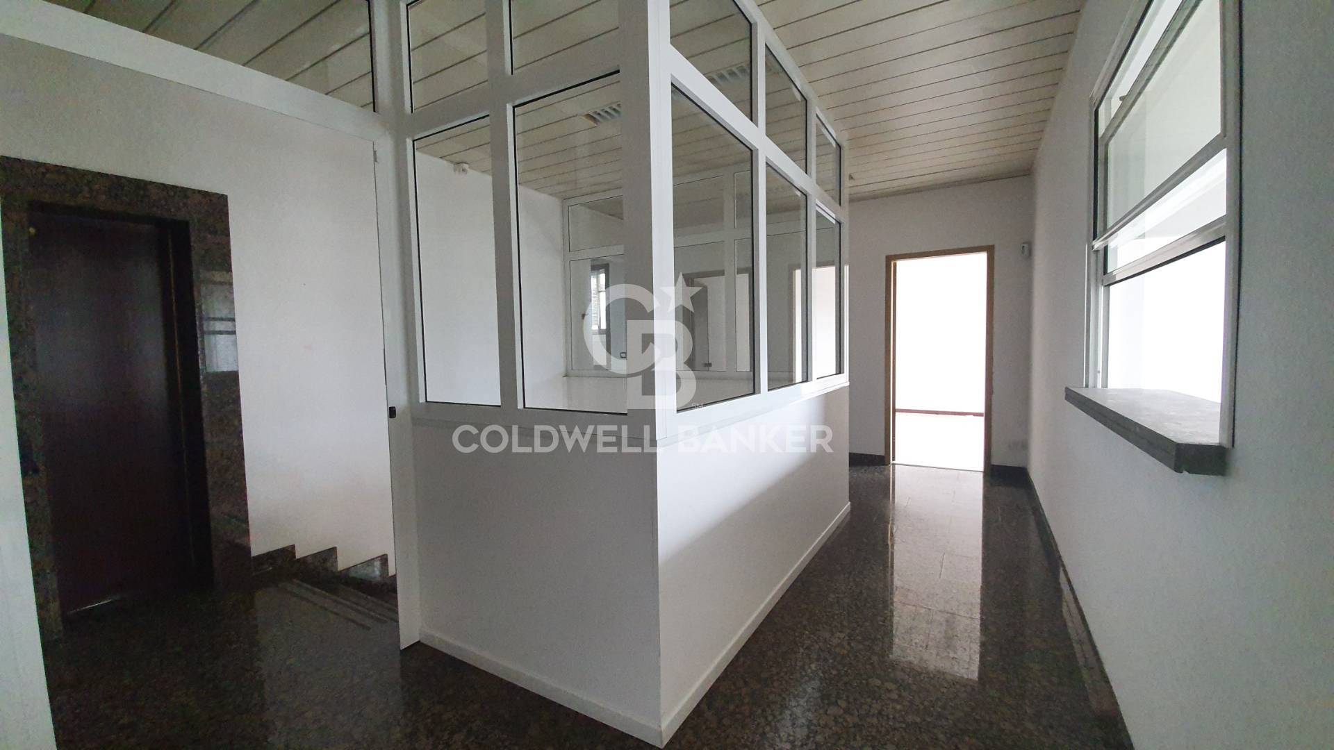 Office for rent in Pomezia