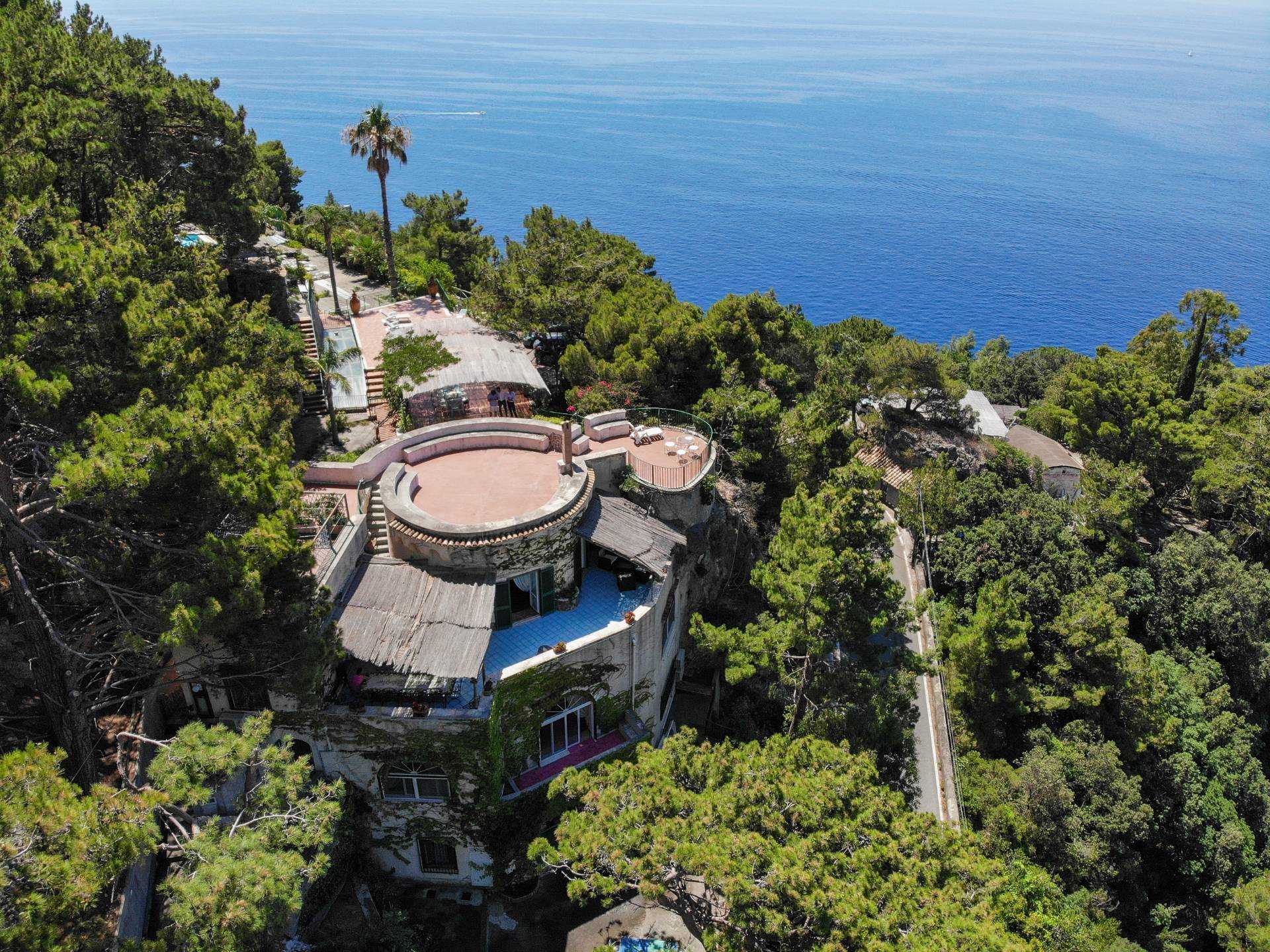 Villa MAIORI vendita    Coldwell Banker Costa d