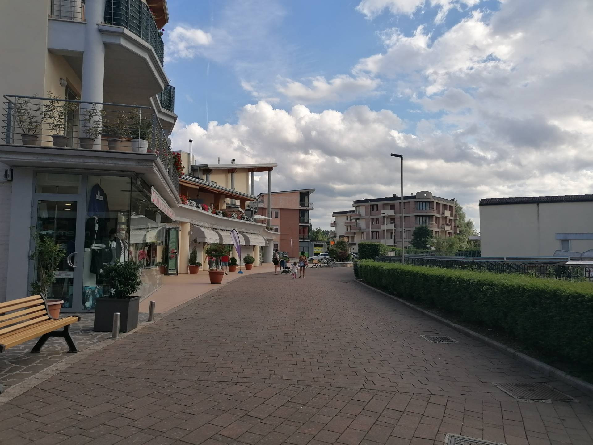 Locale commerciale in affitto a Castel di Sangro