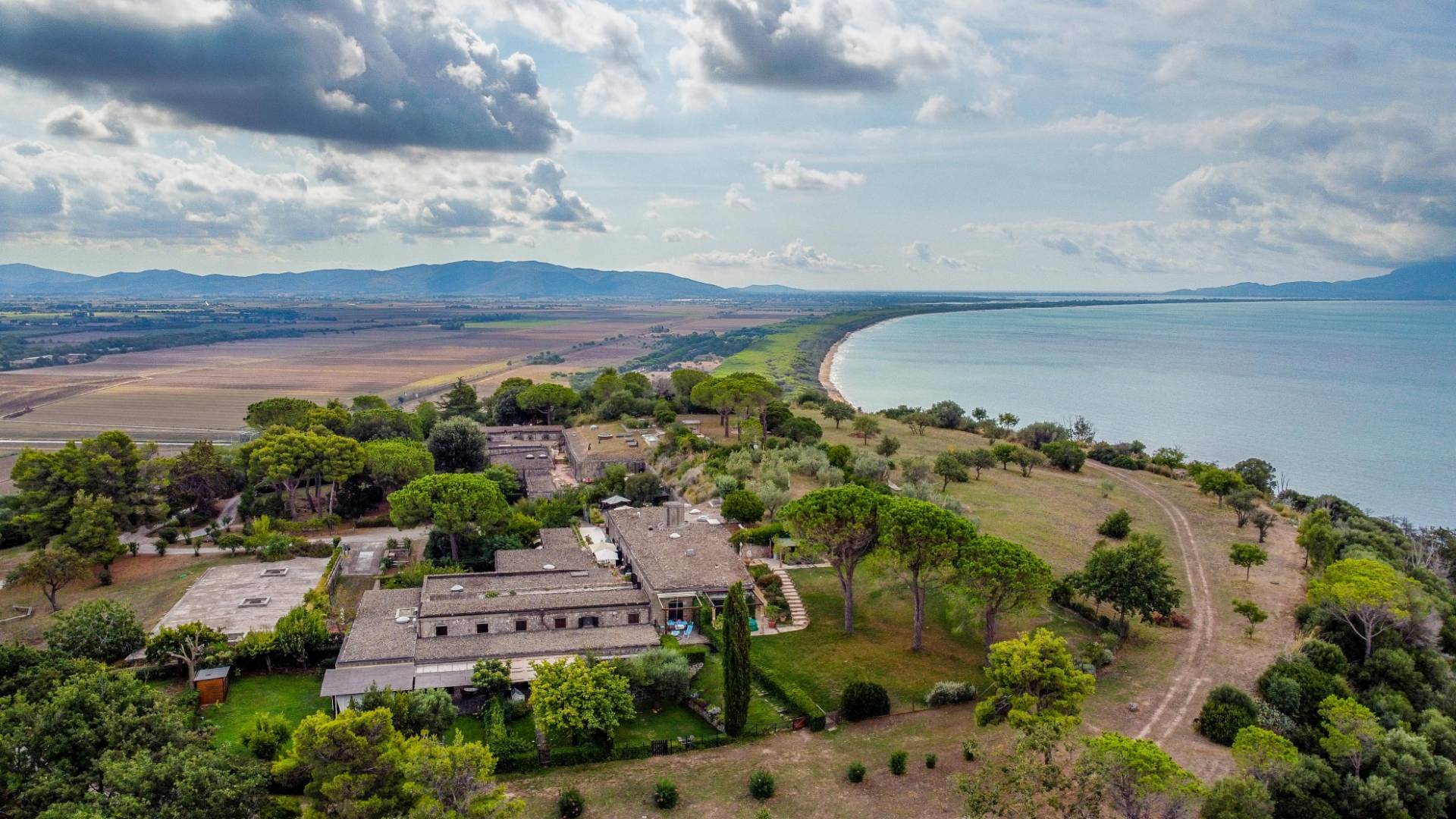  orbetello vendita quart: talamone coldwell banker argentario - porto santo stefano