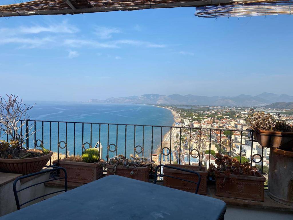 Appartamento SPERLONGA vendita    Coldwell Banker Barbera Group International Real Estate