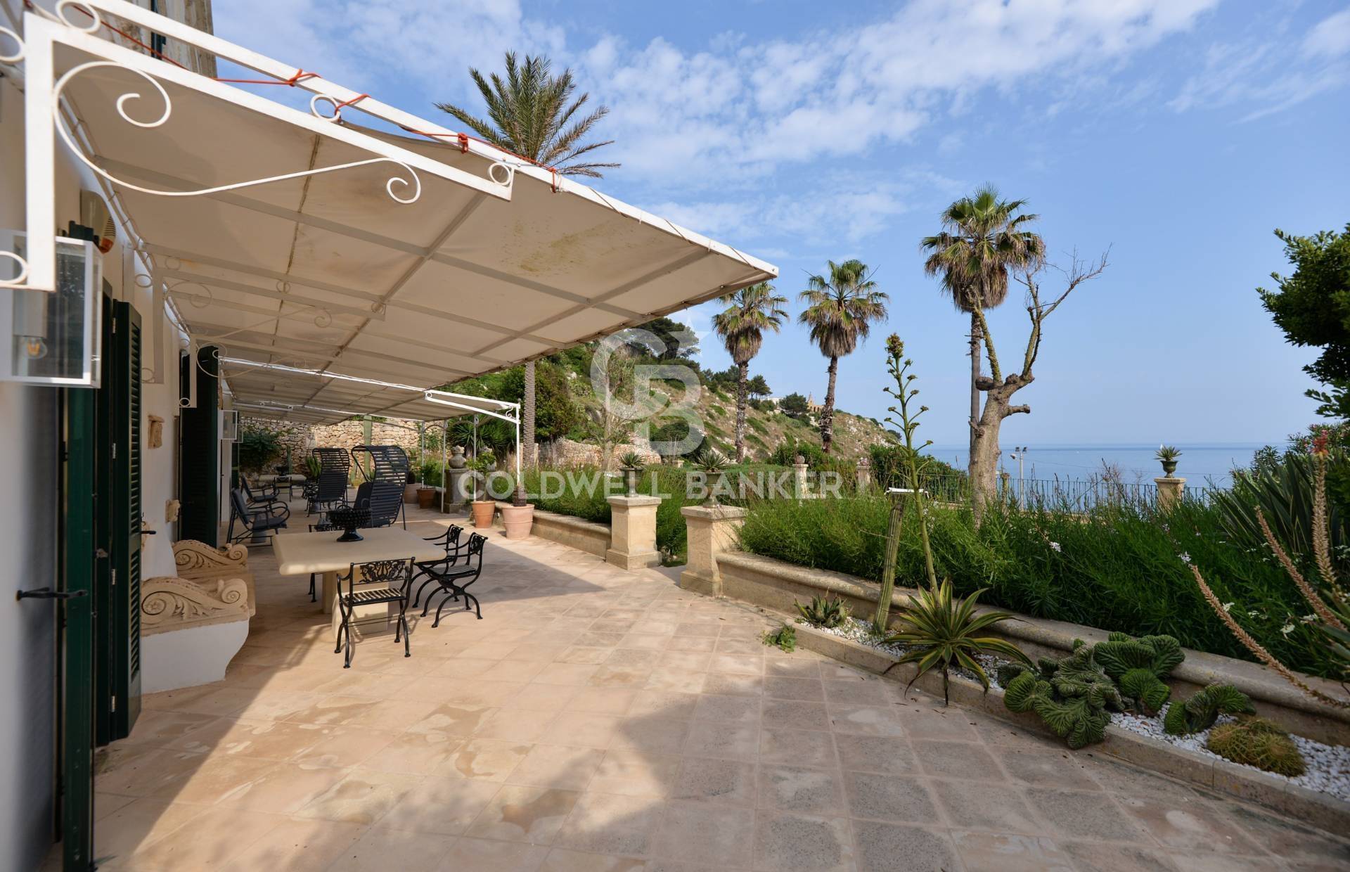 Villa CASTRO vendita  Castro Marina  Coldwell Banker Bodini International Real Estate